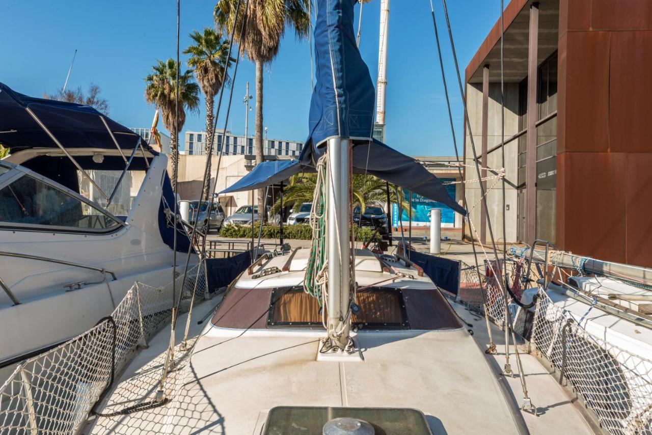 Pequeno Velero En Port Forum Ideal Para Backpackers Sant Adria de Besos Exterior foto